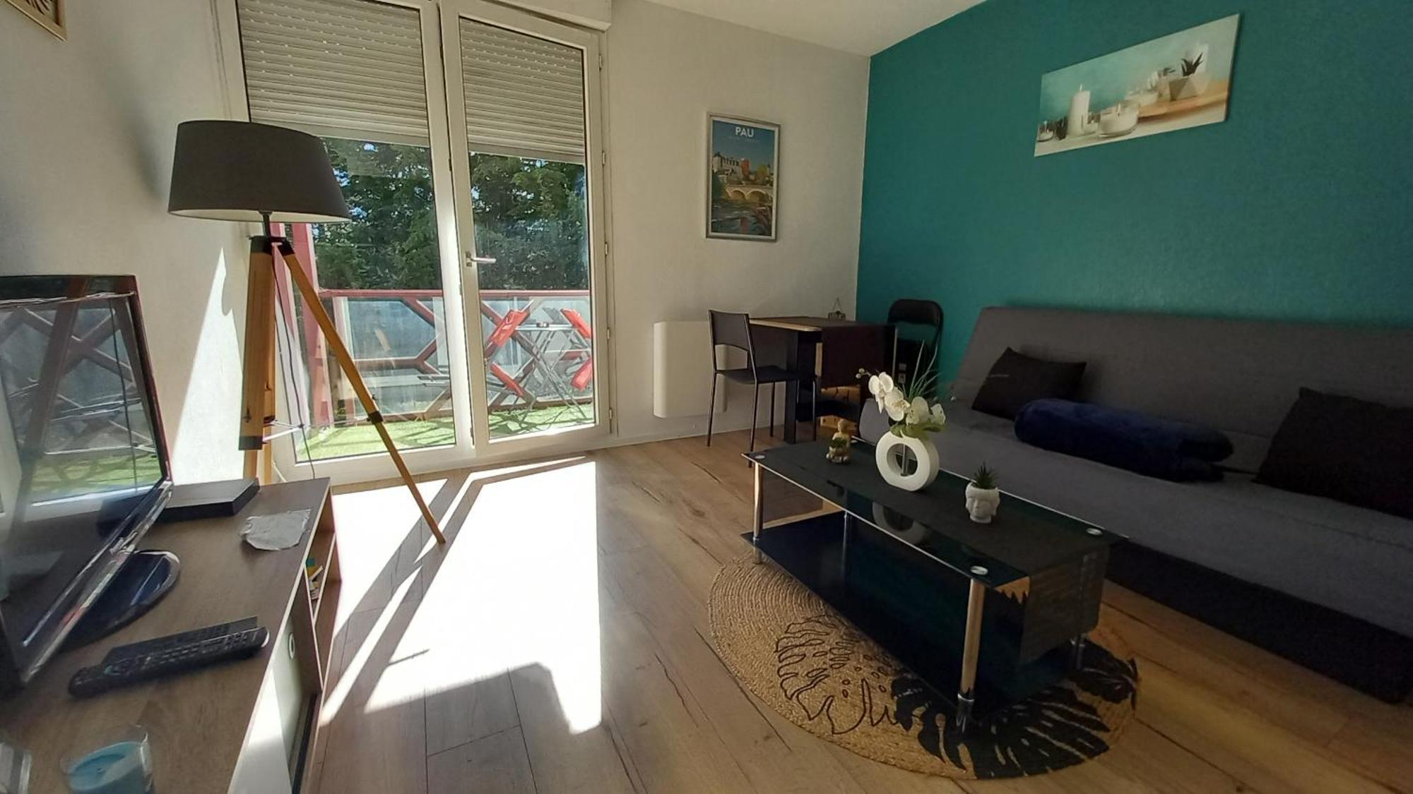 Apartmán Le Petit Park-Studio-Terrasse- Piscine-Wifi Fibre Pau Exteriér fotografie